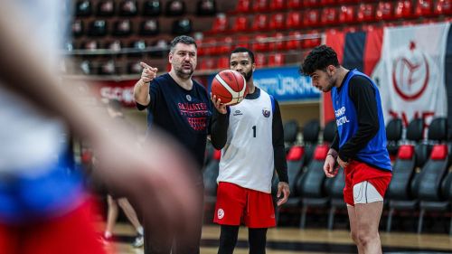 Gaziantep Basketbol'da rota üst sıralar